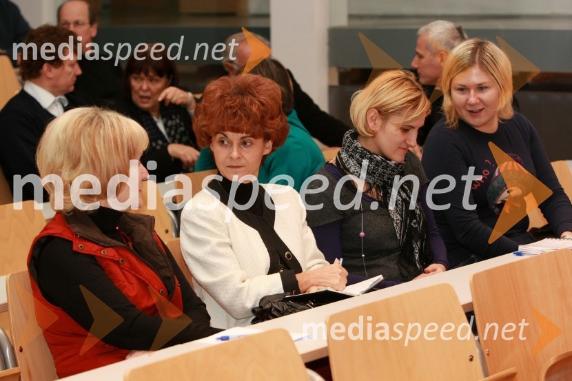 ... in prof. dr. Irena Stramljič-Breznik, Filozofska fakulteta Univerze v MariboruUniverza v Mariboru, okrogla miza o raziskovalnih projektih