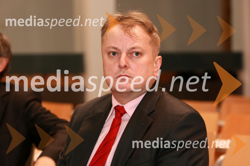 Simon Ošo, Javna agencija za raziskovalno dejavnost Republike Slovenije (ARSS)Univerza v Mariboru, okrogla miza o raziskovalnih projektih