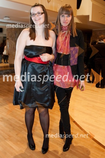 Simona Čefarin in Tanja Sluga, organizatorki dogodkaI know you want me-young fresh creative, modna revija