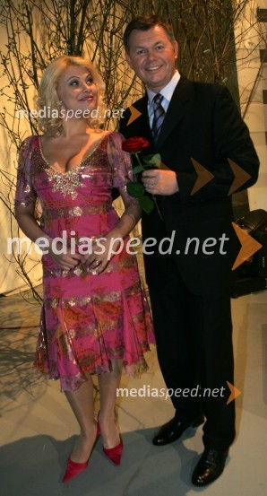 Magdalena Kropiunig in Boris Kopitar, voditeljaSlovenska polka in valček