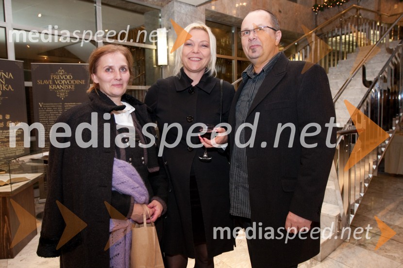 Dušanka Ristić, igralka, Neda Rusjan Bric, igralka in soprog Matjaž
Kaj je resnica, premiera predstave v SNG Nova Gorica