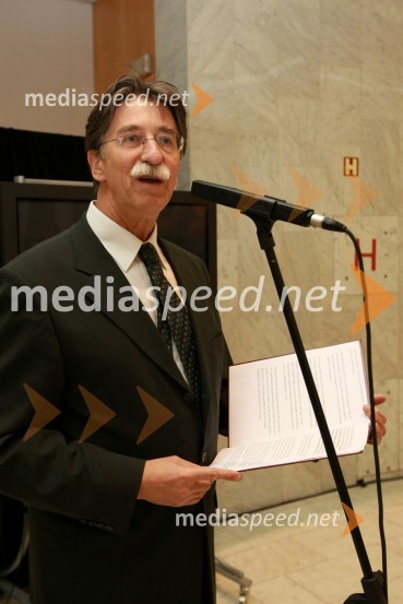 Jožko Čuk, v.d. direktorja Slovenskega narodnega gledališča (SNG) Nova GoricaKaj je resnica, premiera predstave v SNG Nova Gorica