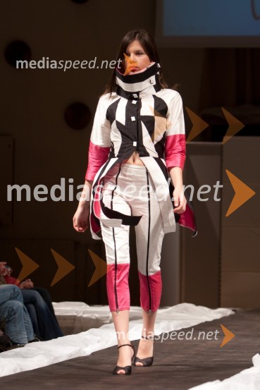 ModelI know you want me-young fresh creative, modna revija