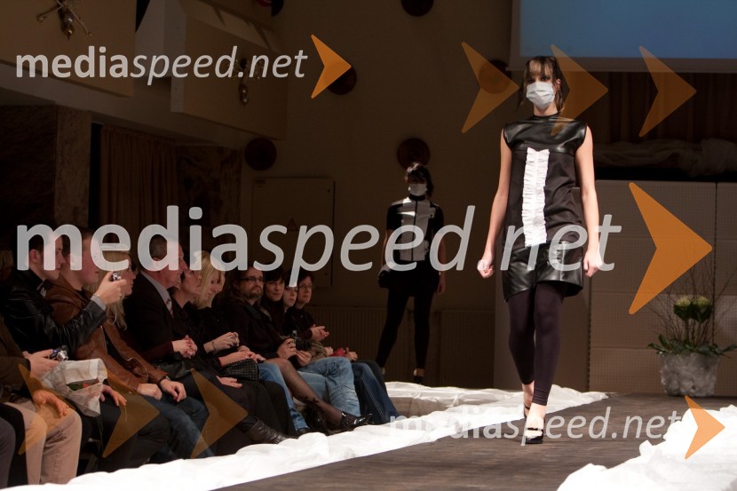 ModelI know you want me-young fresh creative, modna revija