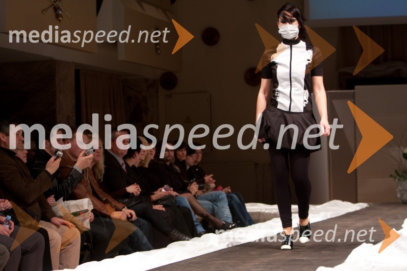 ModelI know you want me-young fresh creative, modna revija