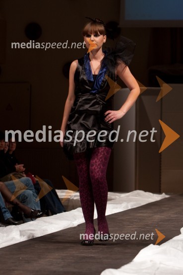 ModelI know you want me-young fresh creative, modna revija