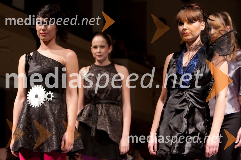 ModelI know you want me-young fresh creative, modna revija