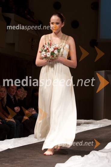 ModelI know you want me-young fresh creative, modna revija