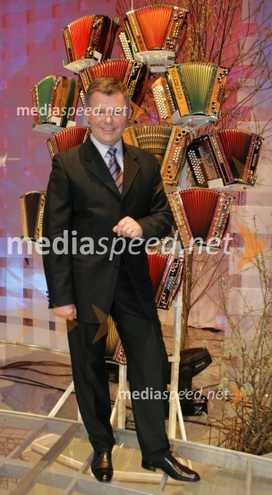 Boris Kopitar, voditeljSlovenska polka in valček