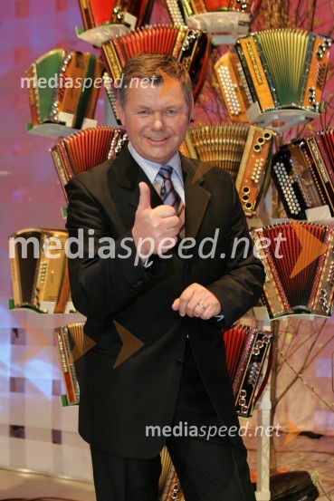 Boris Kopitar, voditeljSlovenska polka in valček