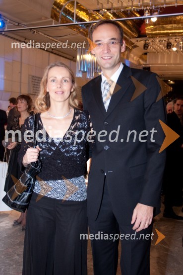 mag. Aleksander Salkič, Petrol, predsednik uprave PRSS (Slovensko društvo za odnose z javnostmi) in soproga Mojca17. Manager koncert