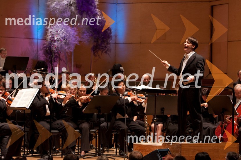 Simfonični orkester RTV Slovenija in Evan Crist, dirigent17. Manager koncert