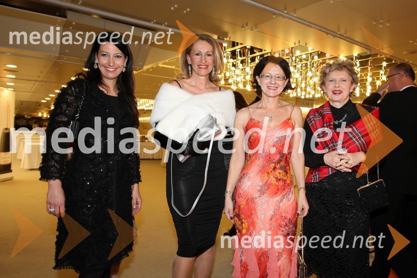 Petra Kancler, novinarka,Carmen Dobnik, odvetnica, dr. Verica Trstenjak, generalna pravobranilka Sodišča Evropskih skupnosti ter Jasmin Petan Malahovsky, hčerka Žarka Petana in predsednica Društva slovensko-škotskega prijateljstva17. Manager koncert