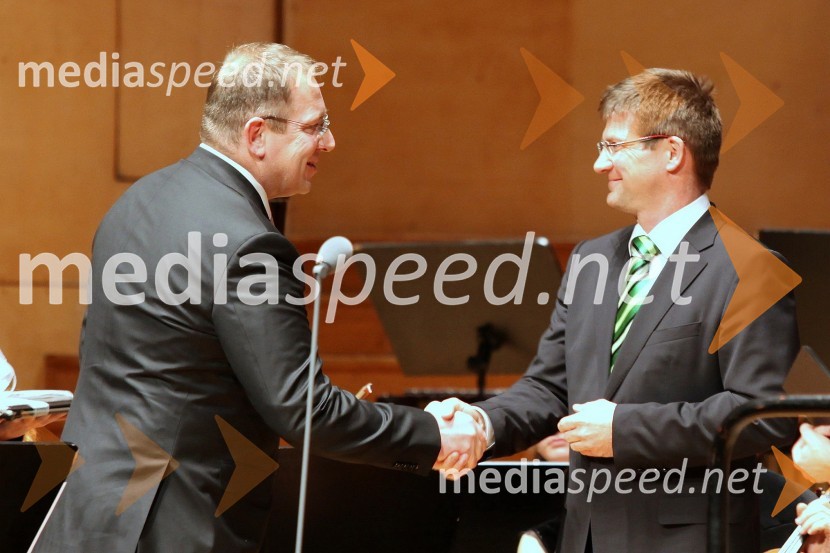 Roman Koritnik, generalni direktor IBM Slovenija in Dejan Turk, predsednik uprave Simobil17. Manager koncert