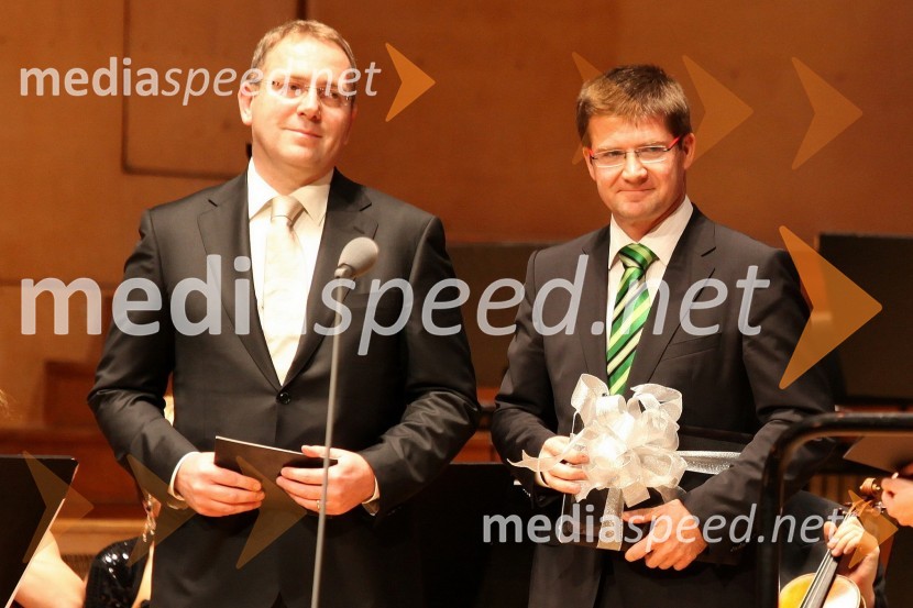 Roman Koritnik, generalni direktor IBM Slovenija in Dejan Turk, predsednik uprave Simobil17. Manager koncert