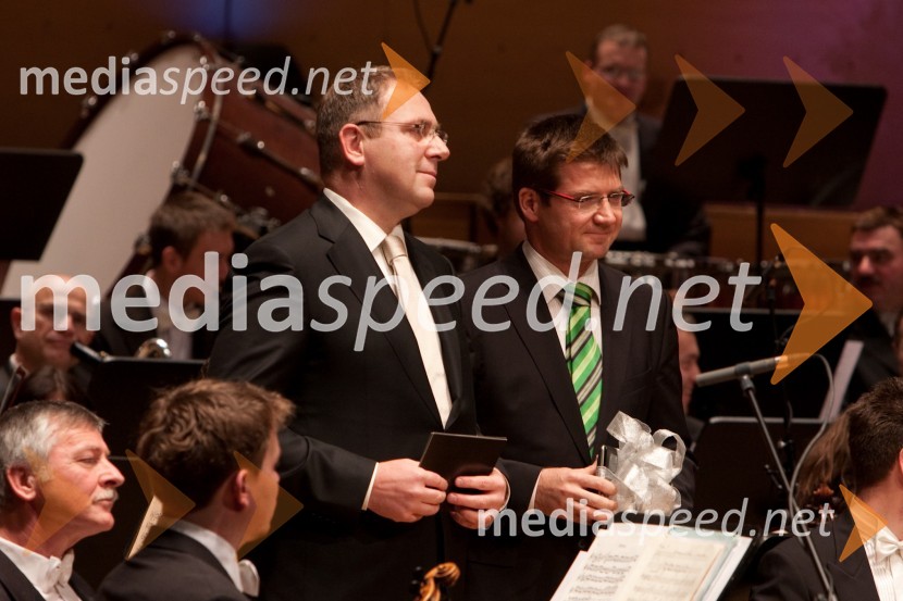 Roman Koritnik, generalni direktor IBM Slovenija in Dejan Turk, predsednik uprave Simobil17. Manager koncert