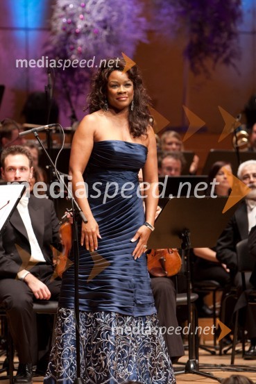 Denyce Graves, mezzosopranistka17. Manager koncert