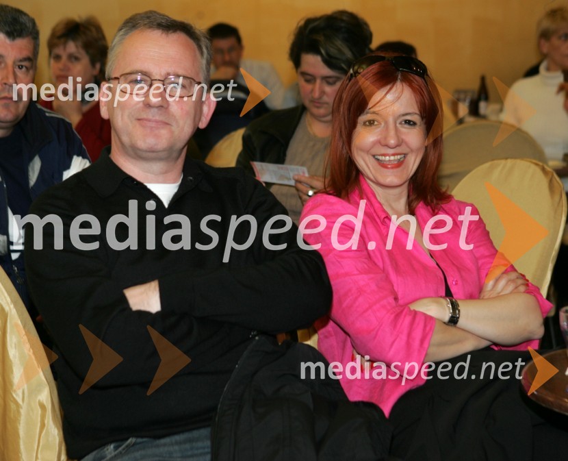 Boris Vugrinec, urednik fotografije časopisne hiše Večer in njegova žena Miša Vugrinec, novinarka VečeraModna revija spodnjega perila Cotonella