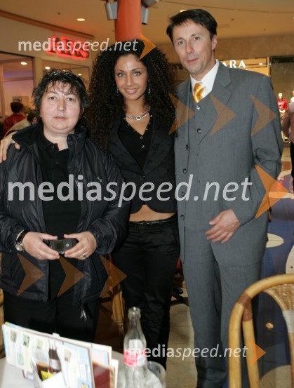 Dragica Petrovič, režiserka ter producentka, Vera Santagata, italijanska Miss Cinema 2005 in Teodor Kocman, lastnik podjetja LM KocmanModna revija spodnjega perila Cotonella