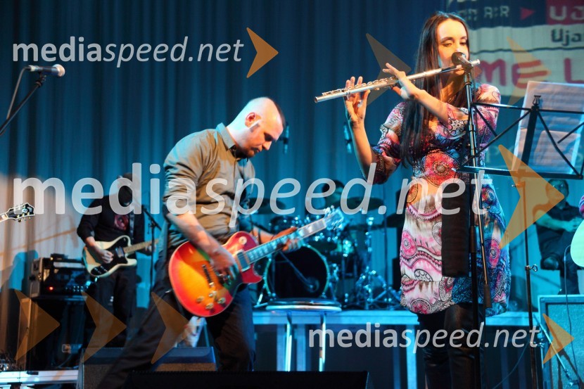 Tomi Meglič, pevec skupine Siddharta in Tinkara Kovač, pevkaVal 202, Ime leta 2009