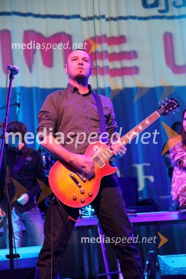 Tomi Meglič, pevec skupine SiddhartaVal 202, Ime leta 2009