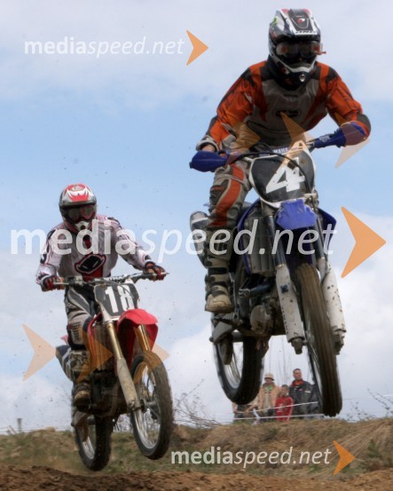 Jan Pečelin (AMD Buhc) in Jure Fortuna (MK Bartog Fortuna)MOTOKROS, 2. dirka za DP, Slovenj Gradec