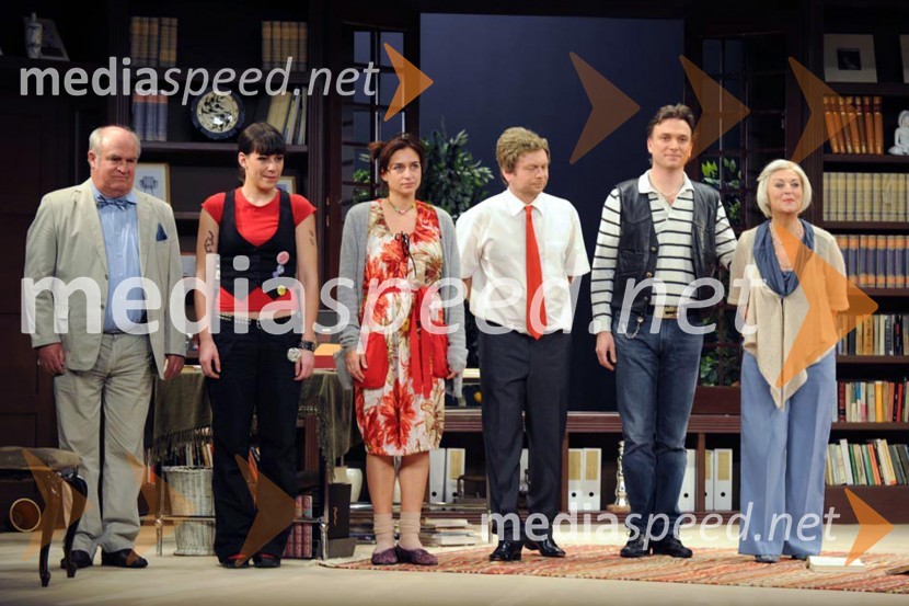 Priklon igralcevSamica človeške vrste, poslovilna predstava igralke Anice Kumer