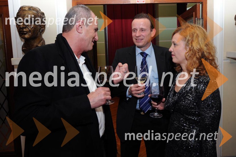 ..., Bojan Šrot, župan občine Celje in Tina Kosi, upravnica in umetniški vodja SLG CeljeSamica človeške vrste, poslovilna predstava igralke Anice Kumer