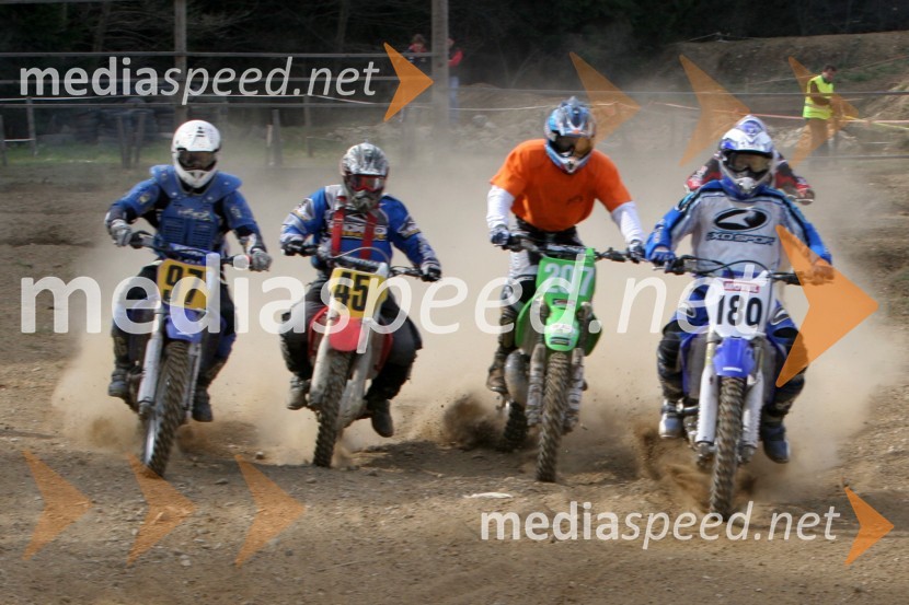 Štart v razredu veteraniMOTOKROS, 2. dirka za DP, Slovenj Gradec