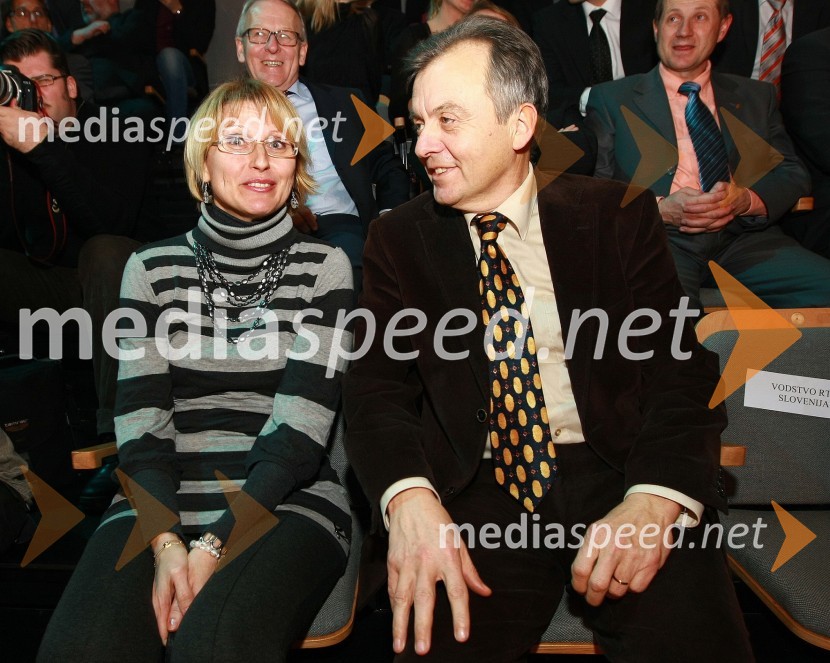 Nataša Bolčina Žgavec in Anton Guzej, generalni direktor RTV SlovenijaSlovenski avto leta 2010