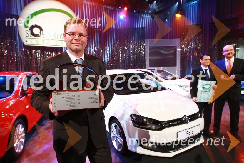 Marko Škriba, vodja znamke Volkswagen v Sloveniji in Danilo Ferjančič ter Heinz Slesak, generalna direktorja Porsche SlovenijaSlovenski avto leta 2010