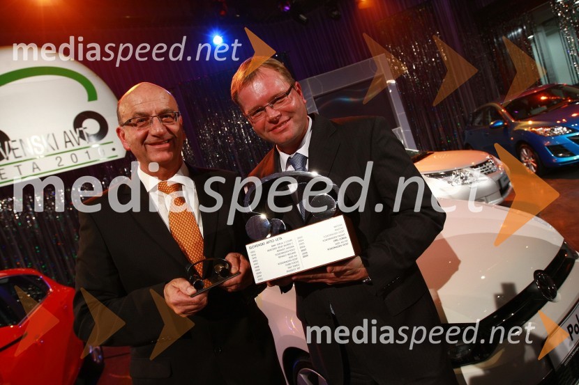 Heinz Slesak, generalni direktor Porsche Slovenija in Marko Škriba, vodja znamke Volkswagen v SlovenijiSlovenski avto leta 2010
