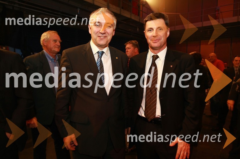 Danijel Starman, predsednik AMZS in Jernej Dragoš, vodja znamke Porsche pri Porsche Slovenija d.o.o.Slovenski avto leta 2010