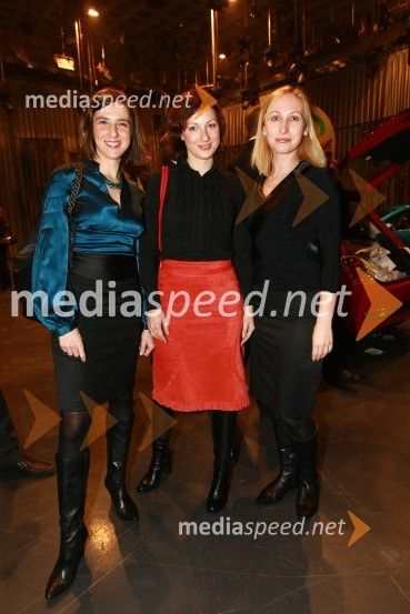 ..., Nina Šarabon, odgovorna za odnose z javnostmi znamke Renault v Sloveniji in ...Slovenski avto leta 2010