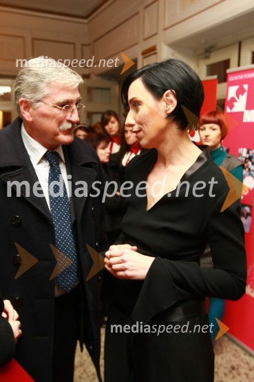 Petar Radovič, odgovorni urednik razvedrilnega programa TV Slovenija in Melita Berzelak, glavna urednica revije JanaSlovenka leta 2009 je ... Katarina Kresal