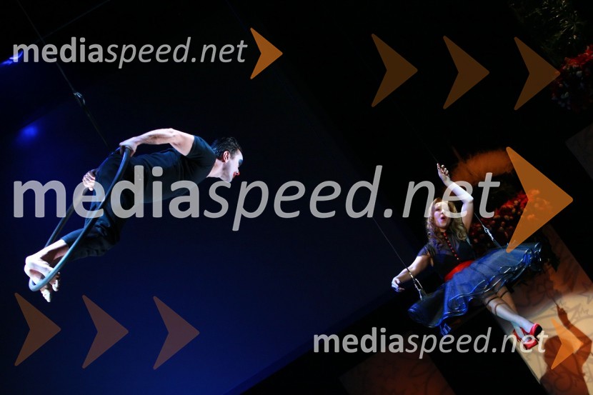 Regina Kogoj, pevkaSlovenka leta 2009 je ... Katarina Kresal