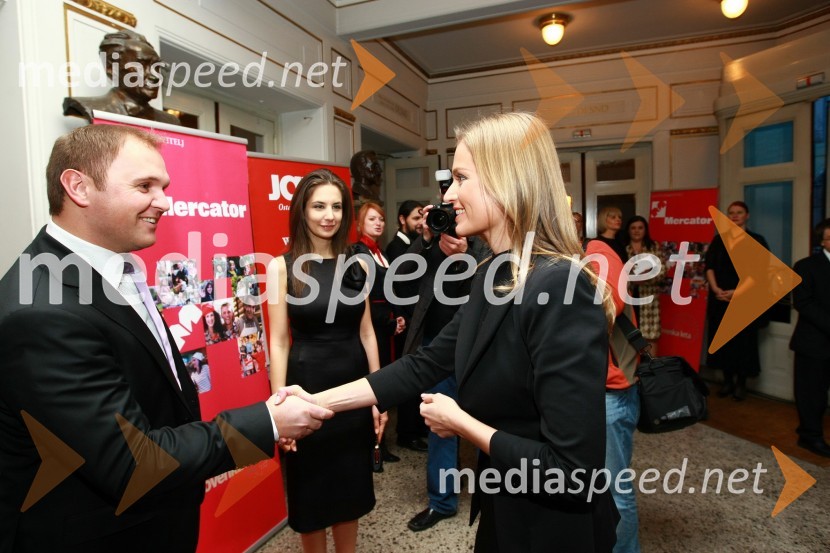 Matej Raščan, direktor in lastnik podjetja Rašica Point d.o.o. ter podjetja Delo revije, d.d. in Katarina Kresal, ministrica za notranje zadeve in Slovenka leta 2009Slovenka leta 2009 je ... Katarina Kresal