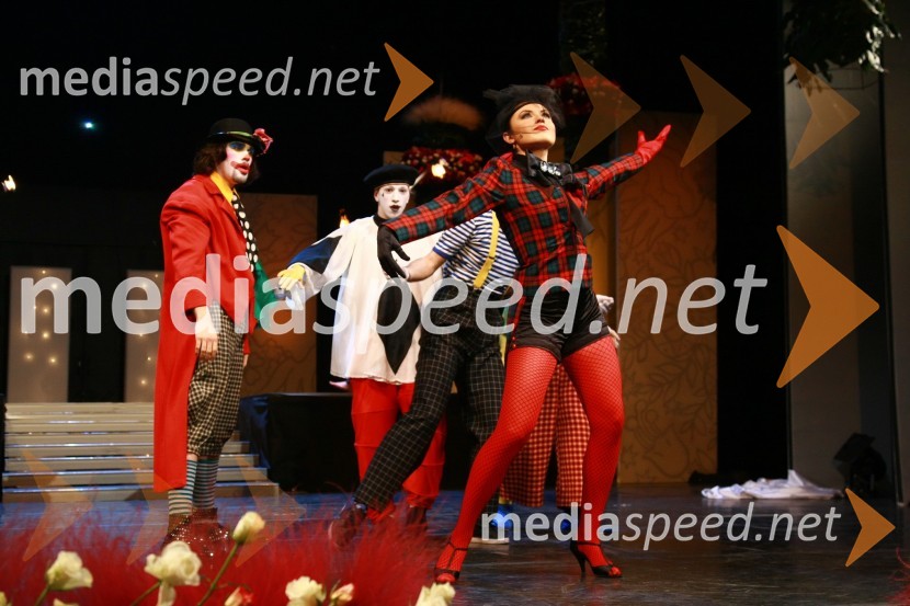 Maja Martina Merljak, povezovalka prireditveSlovenka leta 2009 je ... Katarina Kresal