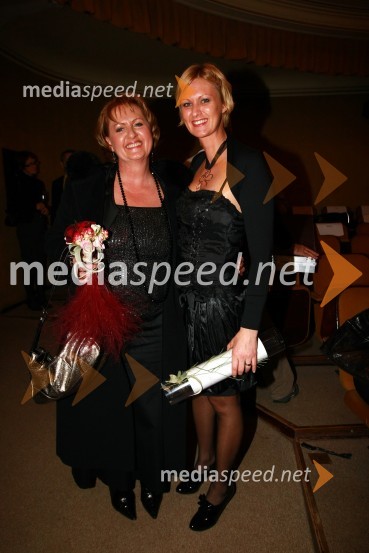 Tea Leban, direktorica Varstveno-delovnega centra Nova Gorica in kandidatka za naziv Slovenka leta 2009 in hčerka Polona GrošeljSlovenka leta 2009 je ... Katarina Kresal