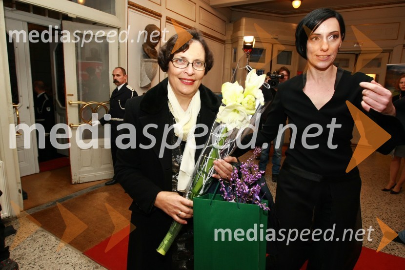 Zdenka Čabašek Travnik, varuhinja človekovih pravic in kandidatka za naziv Slovenka leta 2009 ter Melita Berzelak, glavna urednica revije JanaSlovenka leta 2009 je ... Katarina Kresal