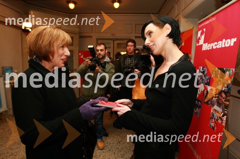 Vika Potočnik, nekdanja županja Ljubljane in Melita Berzelak, glavna urednica revije JanaSlovenka leta 2009 je ... Katarina Kresal