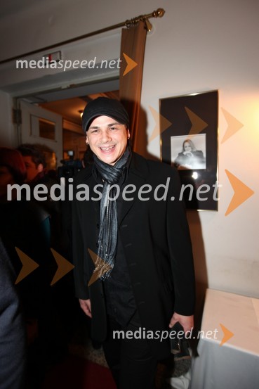 Samuel Lucas, pevecSlovenka leta 2009 je ... Katarina Kresal