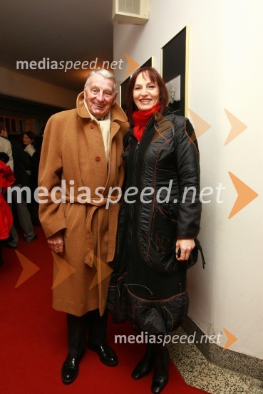 Demeter Bitenc, igralec in spremljevalka Majda PintarSlovenka leta 2009 je ... Katarina Kresal