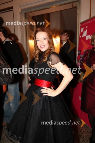 Regina Kogoj, pevkaSlovenka leta 2009 je ... Katarina Kresal