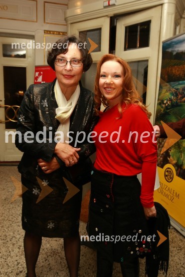 Zdenka Čabašek Travnik, varuhinja človekovih pravic in kandidatka za naziv Slovenka leta 2009 ter Regina Kogoj, pevkaSlovenka leta 2009 je ... Katarina Kresal