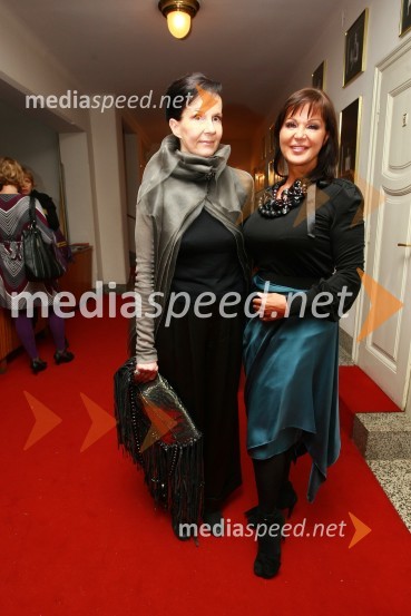 Marjeta Grošelj, oblikovaka torbic in Miša Molk, varuhinja pravic gledalcev in poslušalcev RTV SlovenijaSlovenka leta 2009 je ... Katarina Kresal