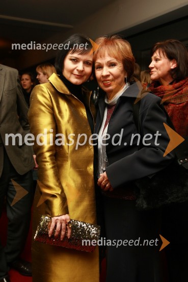 Jožica Brodarič, modna poznavalka in Olga Rems, televizijska voditeljica  	 
	Slovenka leta 2009 je ... Katarina Kresal