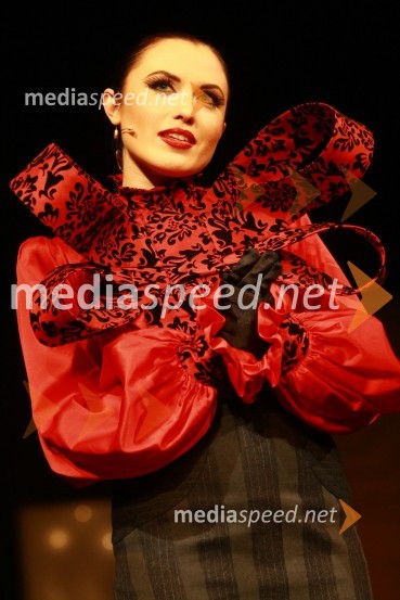 Maja Martina Merljak, povezovalka prireditveSlovenka leta 2009 je ... Katarina Kresal