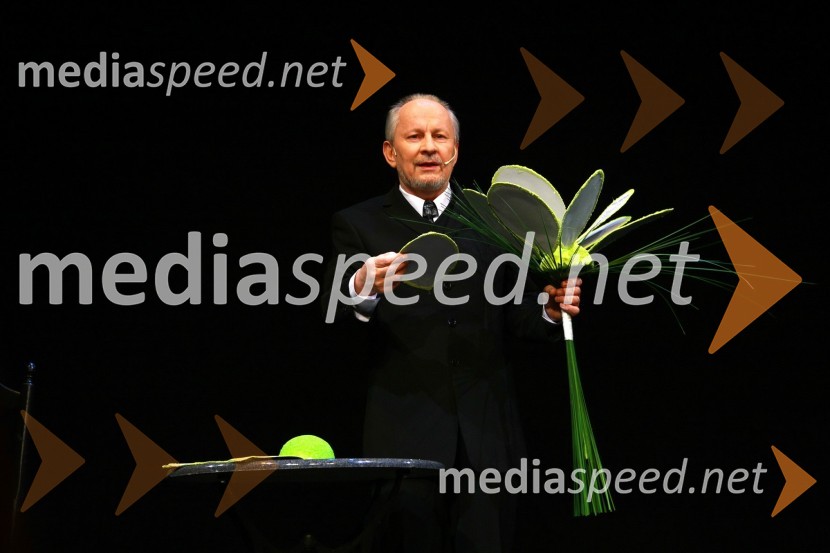 Peter Ternovšek, igralecSlovenka leta 2009 je ... Katarina Kresal