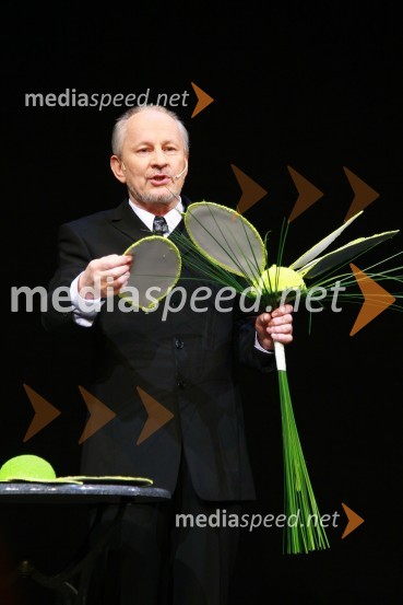 Peter Ternovšek, igralecSlovenka leta 2009 je ... Katarina Kresal